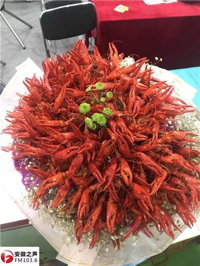 占领安徽夜宵半壁江山的它终于来了 小龙虾